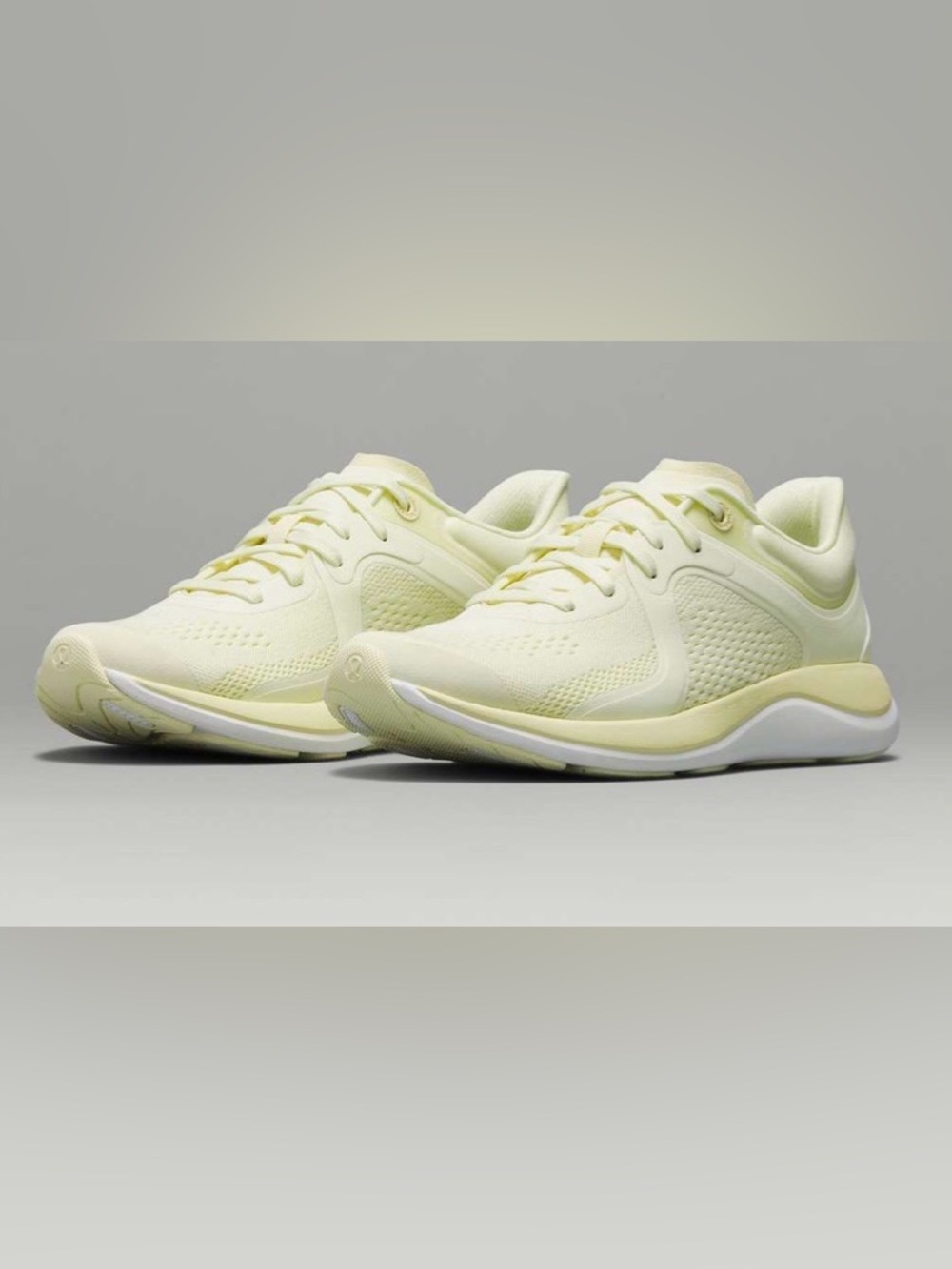 NIB New Lululemon Chargefeel Low Womens Workout Shoe Lemon Ice / Lemon Ice / Whi